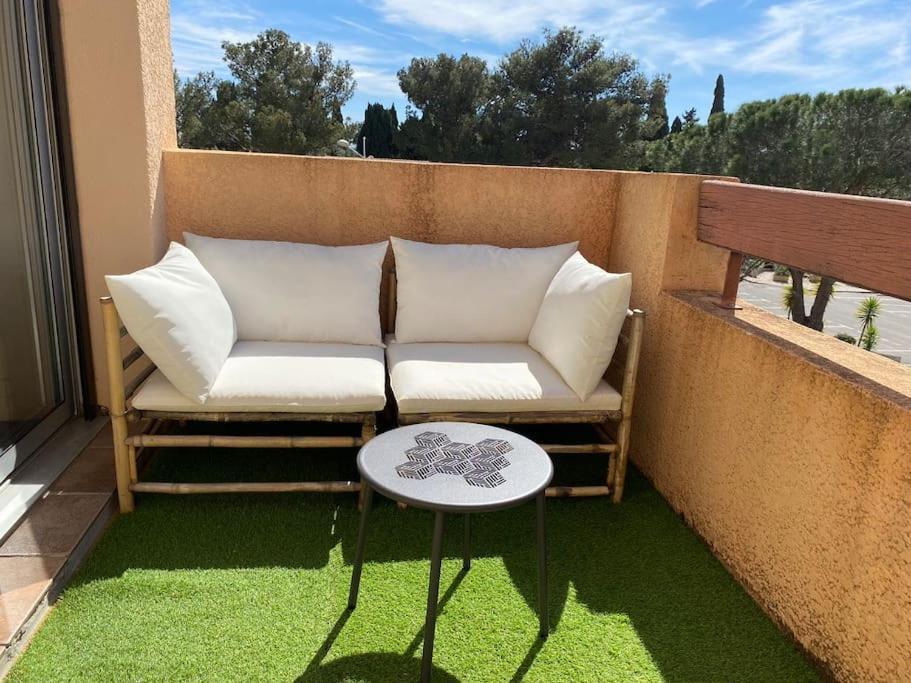 Ravissant T3 En Duplex Proche Mer 拉隆德莱丝莫里斯 外观 照片