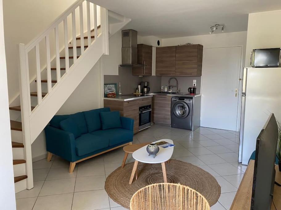 Ravissant T3 En Duplex Proche Mer 拉隆德莱丝莫里斯 外观 照片